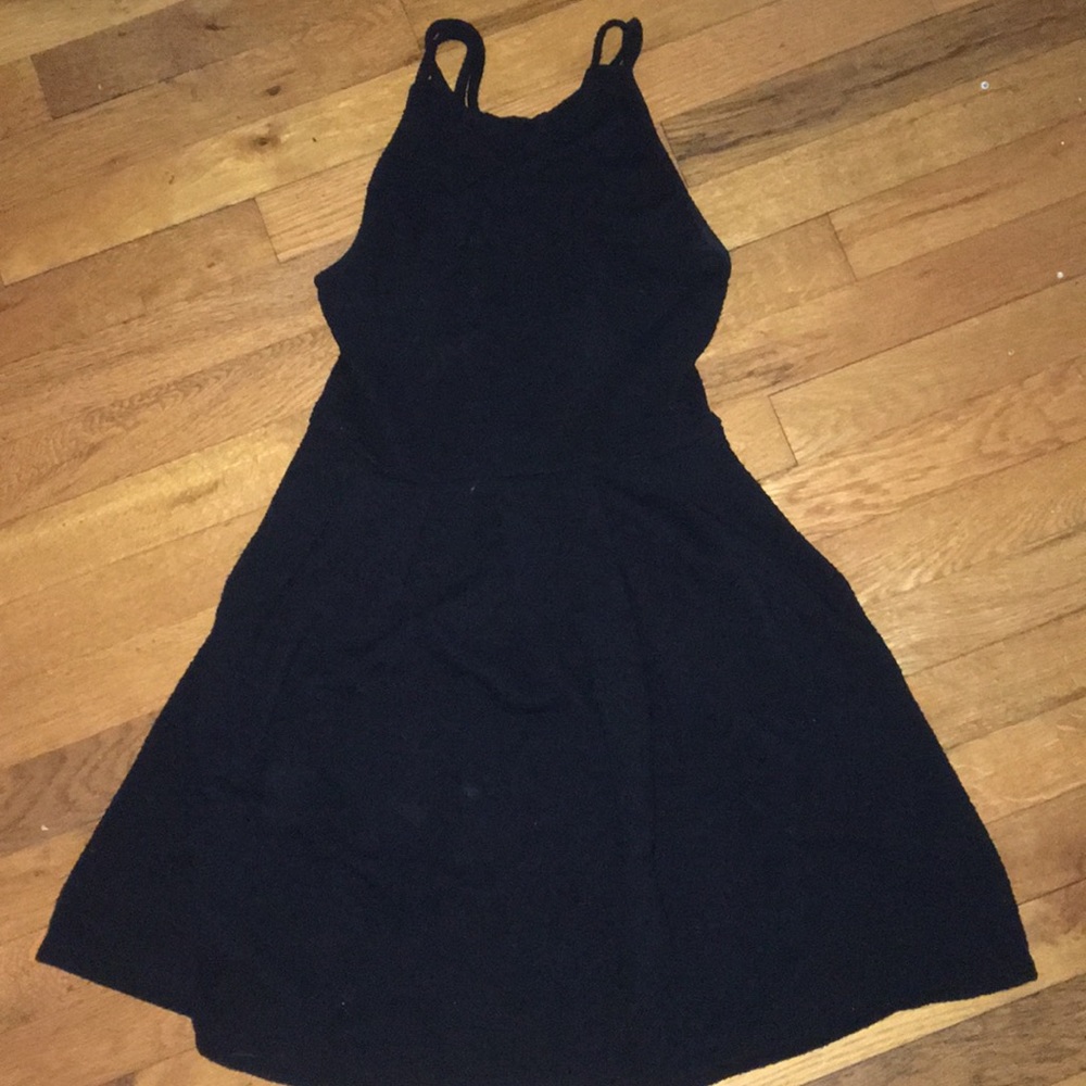 NEVER WORN! Little flowy black dress with pockets